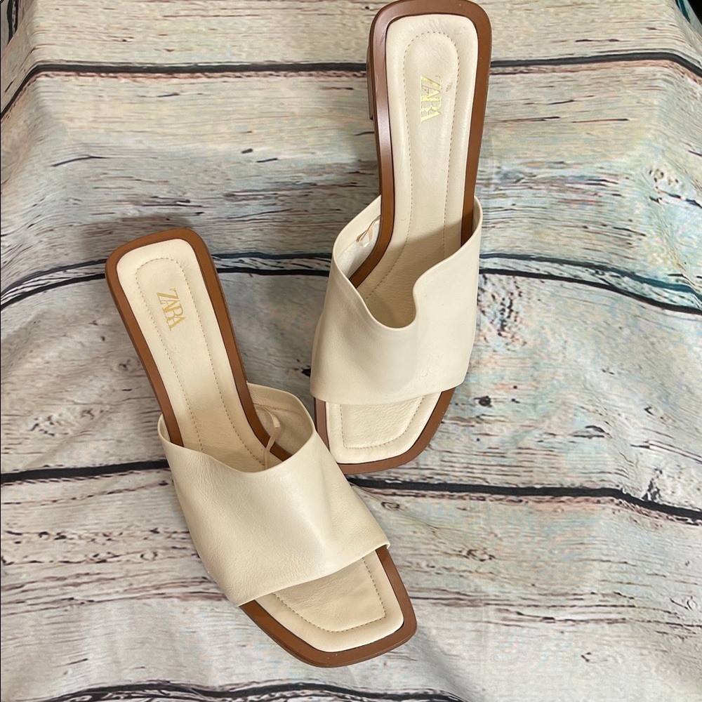 Zara Women's Cream Leather Mules USA 9/labeled 40